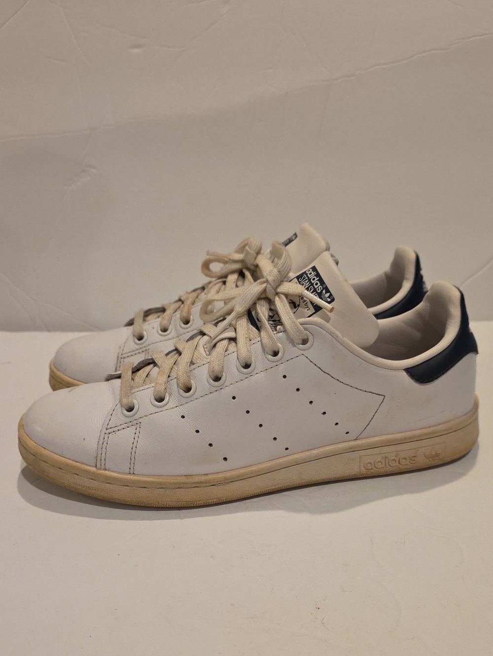 adidas White Leather Sneakers with Navy Heel Size 8 Mens